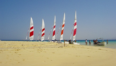 Catamaran Segeln im Club Soma Bay