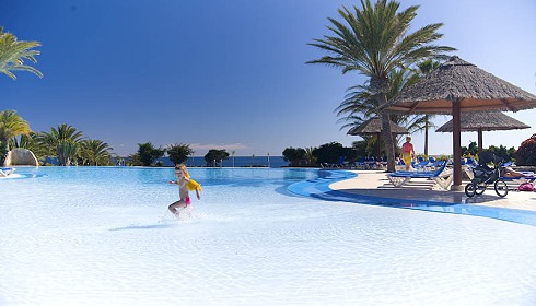 Pool in Esquinzo Playa